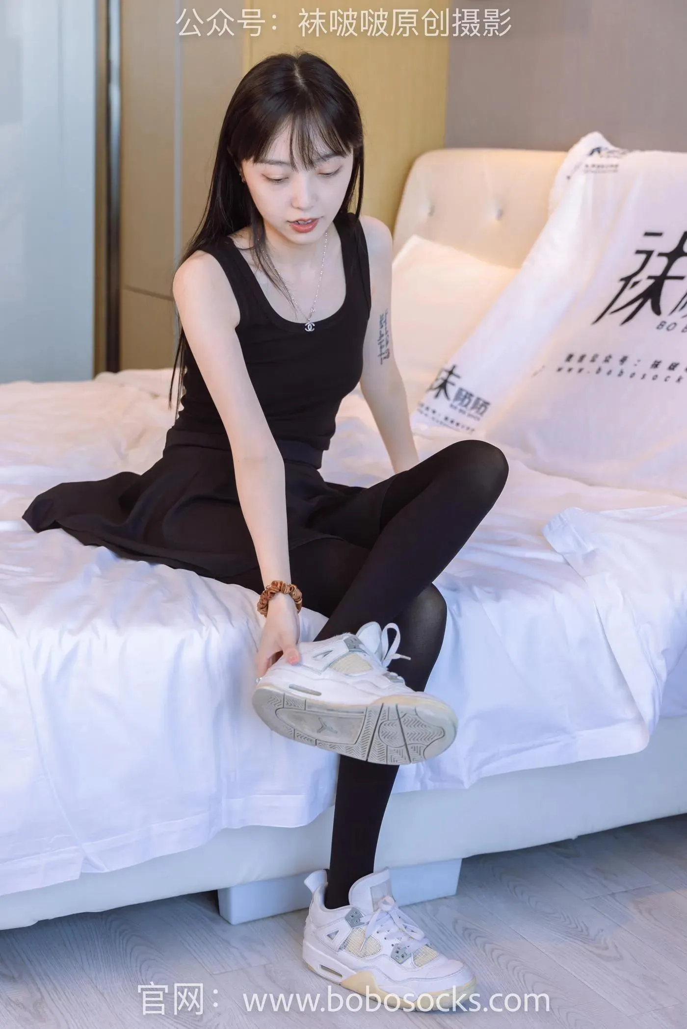 [BoBoSocks袜啵啵]NO.130 稚予-两双穿脏篮球鞋、厚黑丝 [145P]插图5